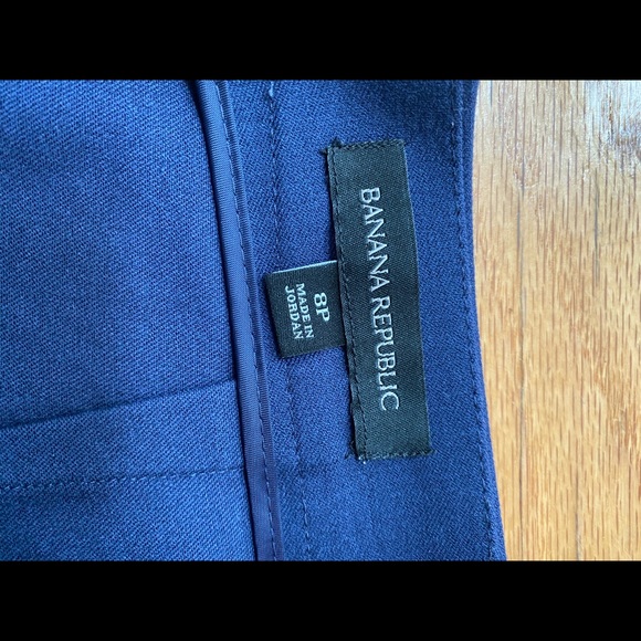 Banana Republic navy pencil skirt size 8P - Picture 4 of 4